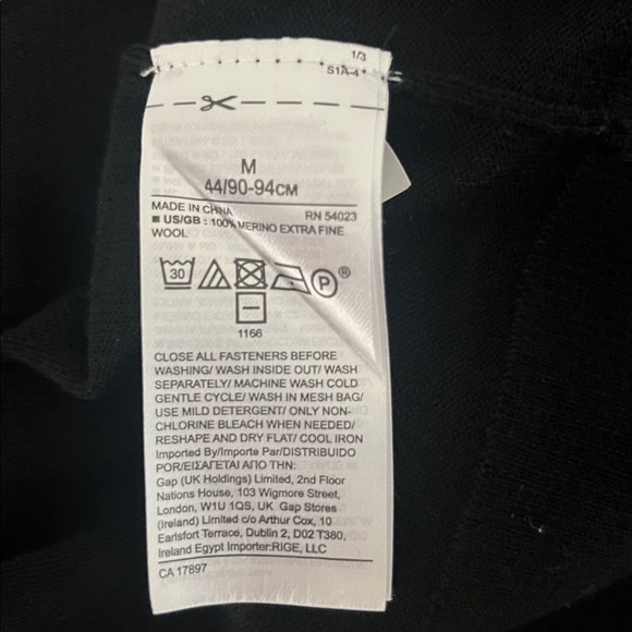 Banana Republic 100% Merino Wool Cardigan Sweater - Picture 10 of 10